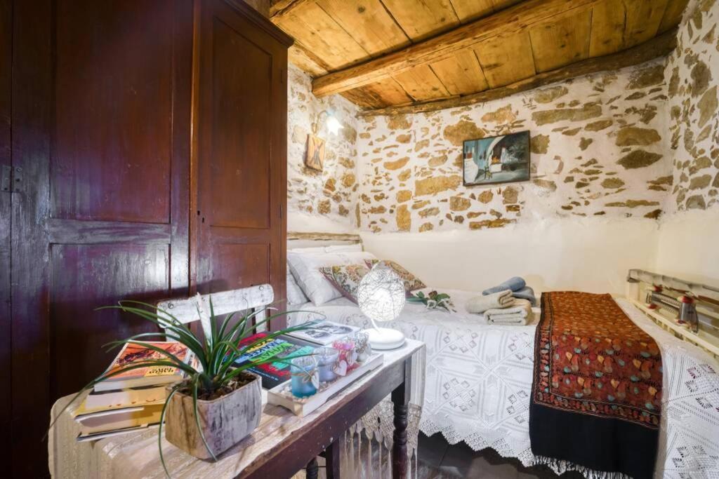 Traditional Cretan Stone House In The Center Of Crete Litos Extérieur photo
